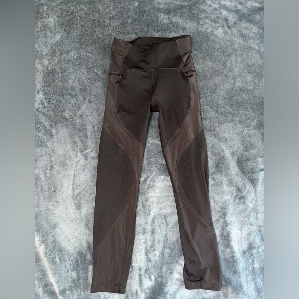 Lululemon leggings size 4